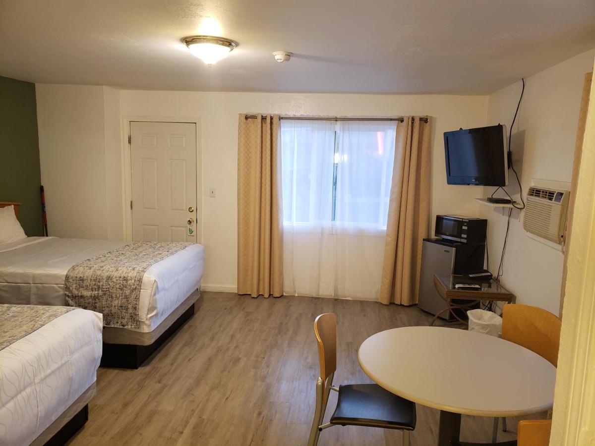 Deluxe Inn Seligman Exteriör bild