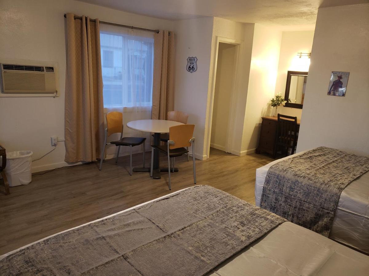 Deluxe Inn Seligman Exteriör bild