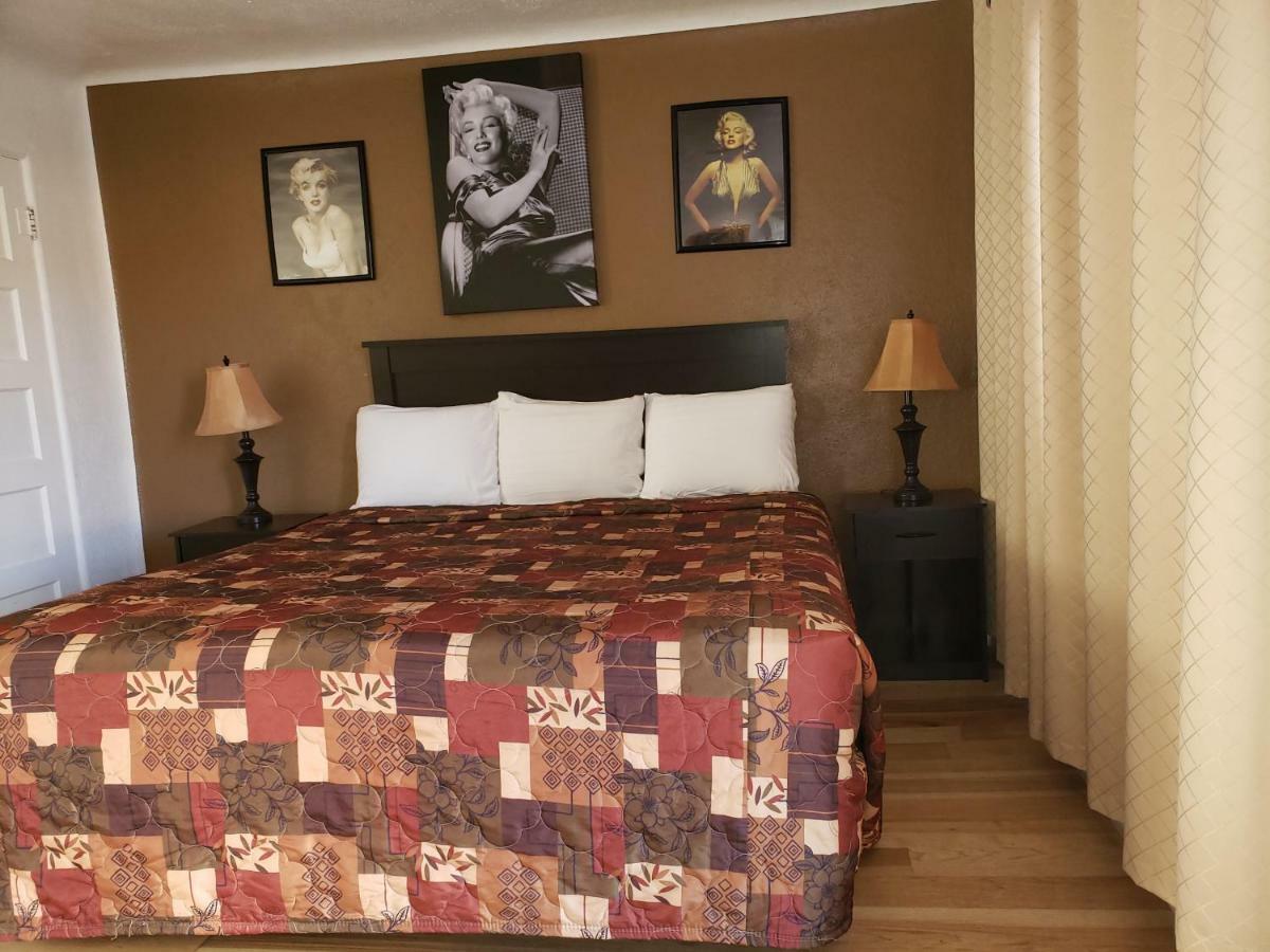 Deluxe Inn Seligman Exteriör bild