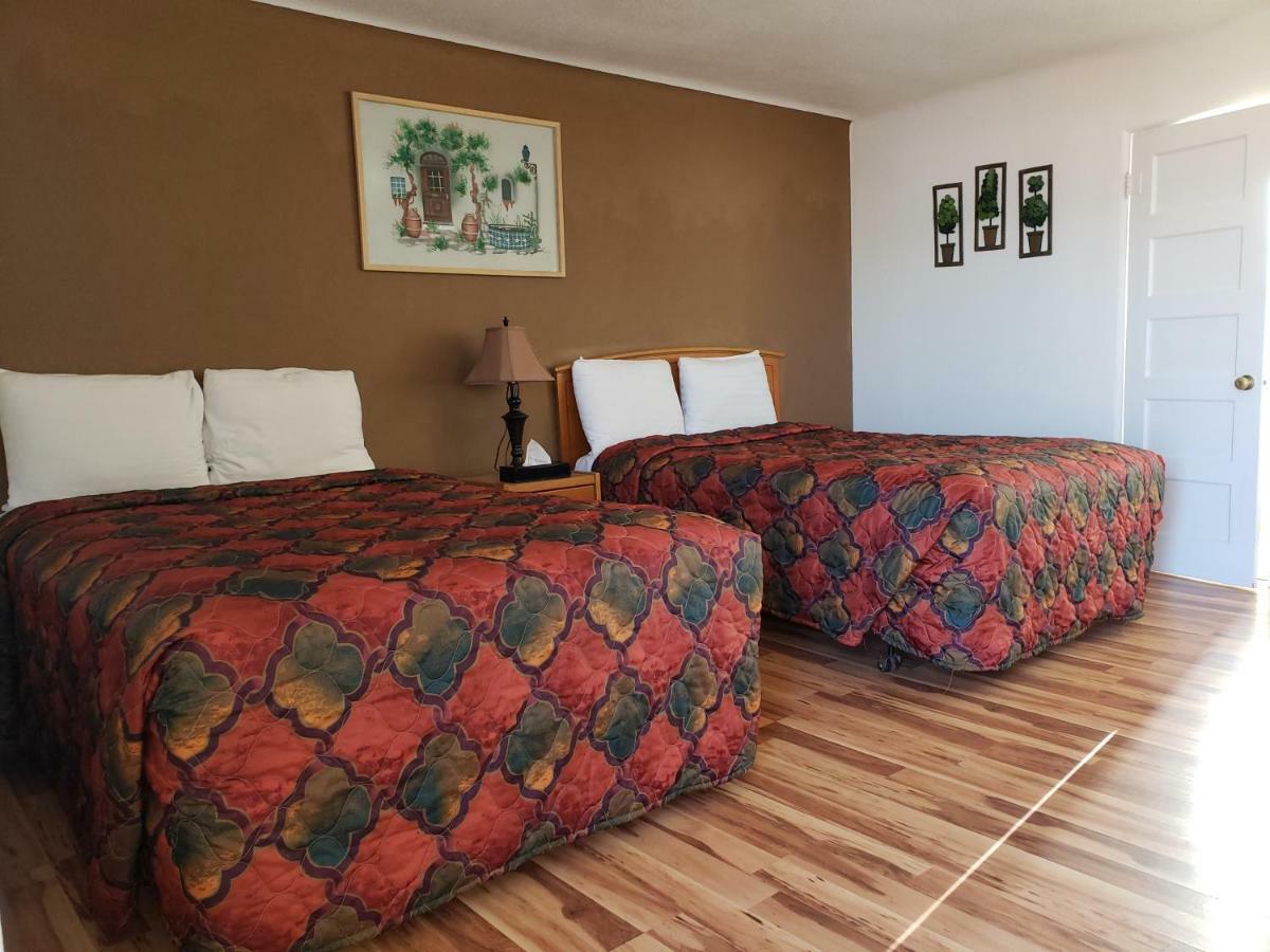 Deluxe Inn Seligman Exteriör bild