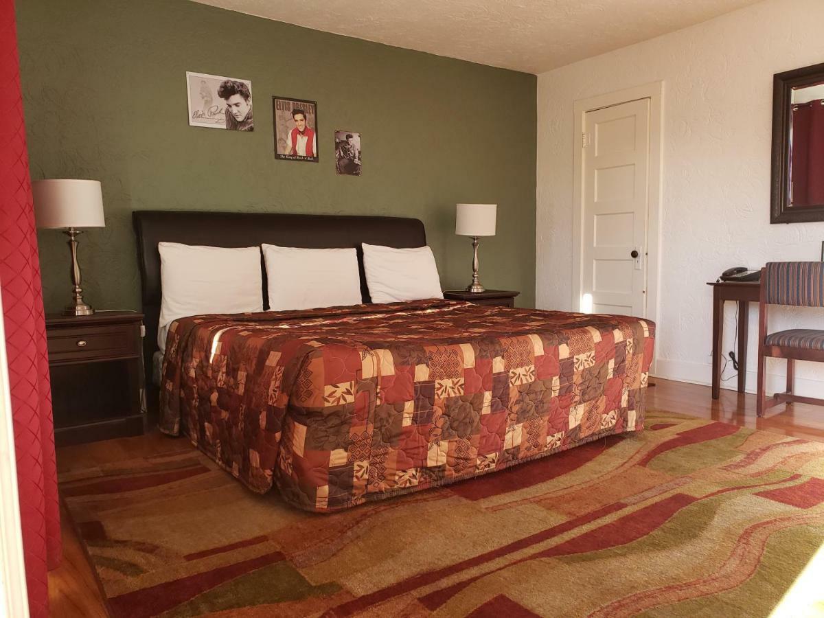 Deluxe Inn Seligman Exteriör bild