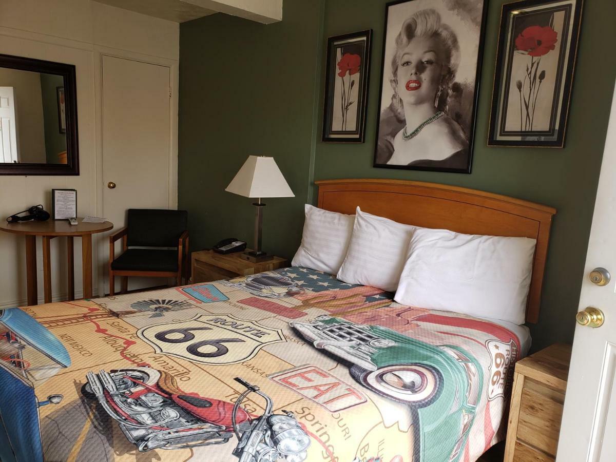 Deluxe Inn Seligman Exteriör bild